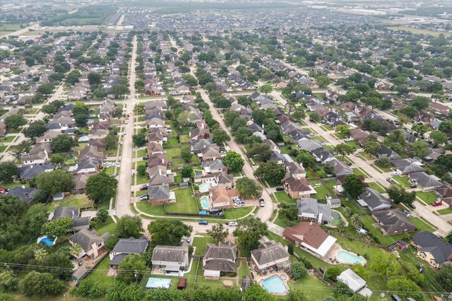 10822 Spruce Drive S, La Porte, TX 77571