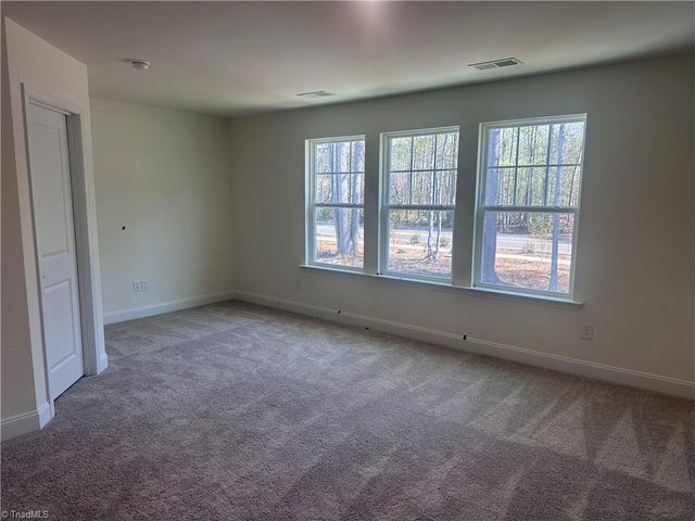 1304 Hammond Drive, Mebane, NC 27302