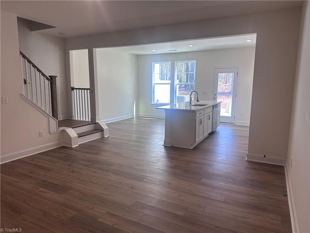 1304 Hammond Drive, Mebane, NC 27302