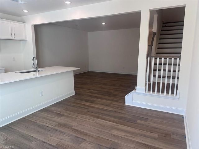 1304 Hammond Drive, Mebane, NC 27302