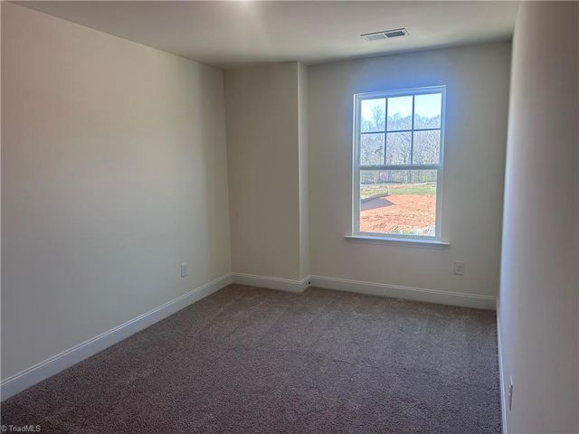 1304 Hammond Drive, Mebane, NC 27302