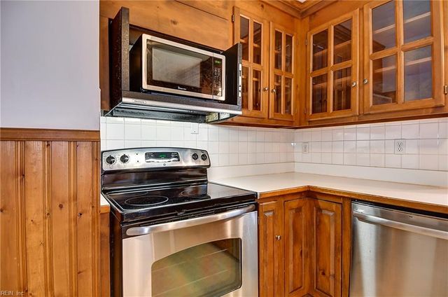 3801 Craven CIR, Norfolk, VA 23513