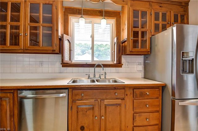 3801 Craven CIR, Norfolk, VA 23513