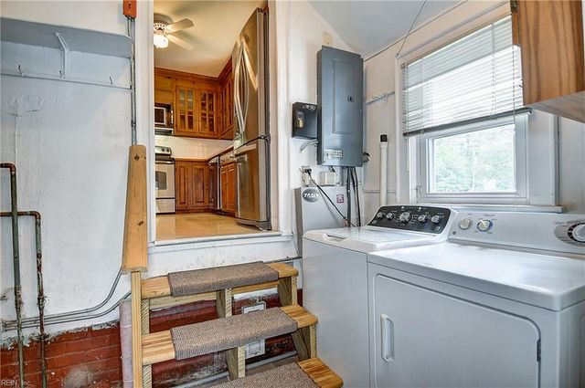 3801 Craven CIR, Norfolk, VA 23513