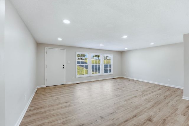 5065 E 1200 N, Roanoke, IN 46783