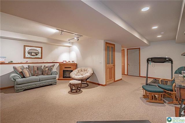 1577 Pinewind Drive, Alburtis Borough, PA 18011