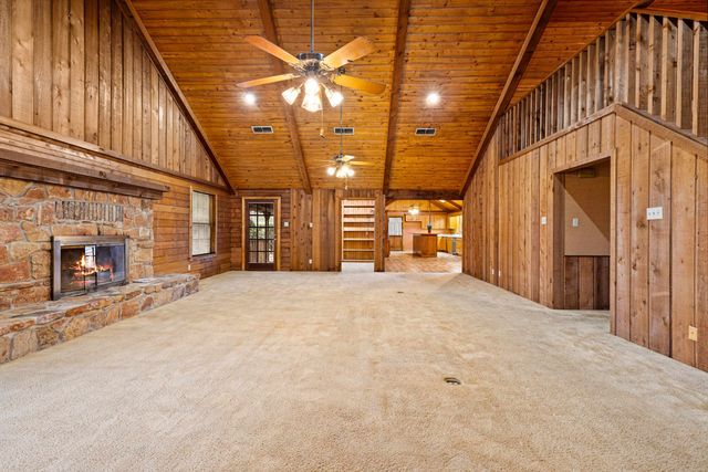 947 Pumpkin Center Rd, Marshall, TX 75672