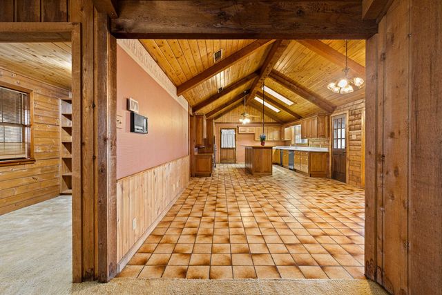 947 Pumpkin Center Rd, Marshall, TX 75672