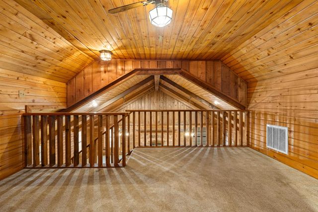 947 Pumpkin Center Rd, Marshall, TX 75672