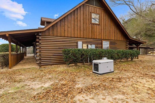 947 Pumpkin Center Rd, Marshall, TX 75672