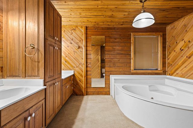 947 Pumpkin Center Rd, Marshall, TX 75672