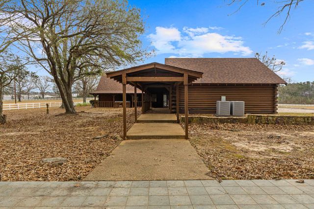 947 Pumpkin Center Rd, Marshall, TX 75672