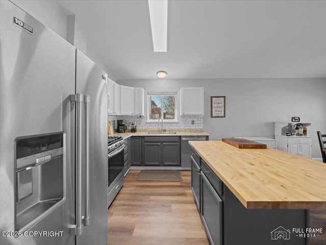 1115 W Joan Of Arc Road, Palmer, AK 99645