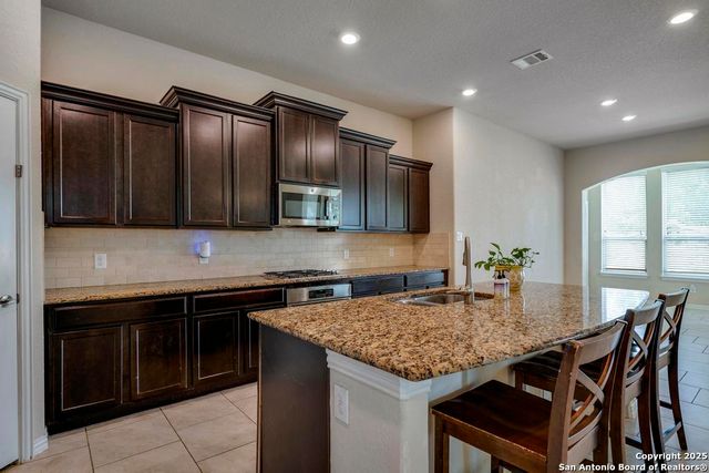8815 Hideout Bend, San Antonio, TX 78254