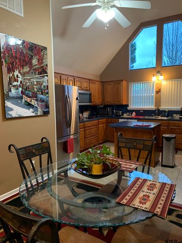 399 Cimarron Trl, Holly Lake Ranch, TX 75765