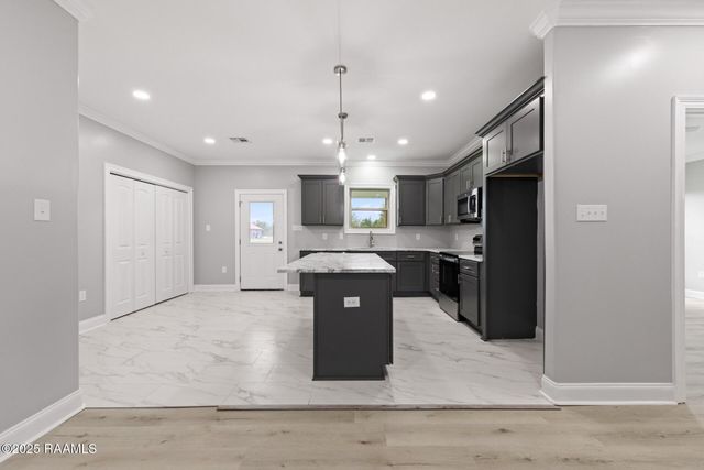 226 Lindsey Circle, Carencro, LA 70520