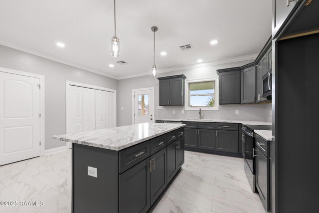 226 Lindsey Circle, Carencro, LA 70520