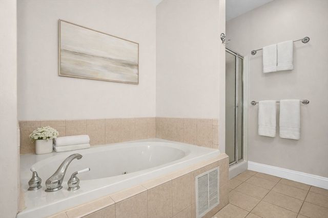 14 Northgate Ct 14, Grafton, MA 01536