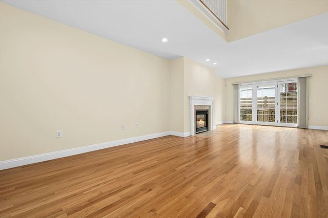 14 Northgate Ct 14, Grafton, MA 01536