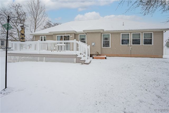 5544 Twilight Lane, Lockport Town, NY 14094