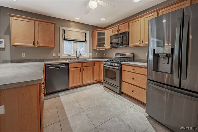 5544 Twilight Lane, Lockport Town, NY 14094