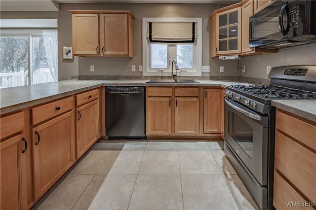 5544 Twilight Lane, Lockport Town, NY 14094