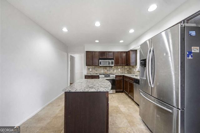 2690 Shadow Pine Drive, Roswell, GA 30076