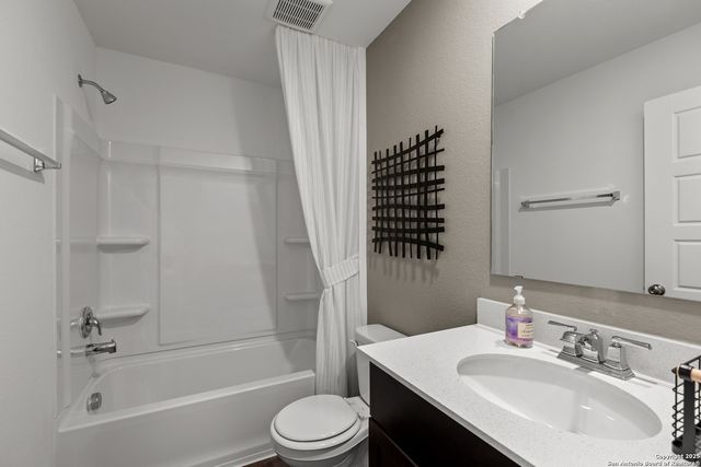 863 Bluegrass Point, New Braunfels, TX 78130