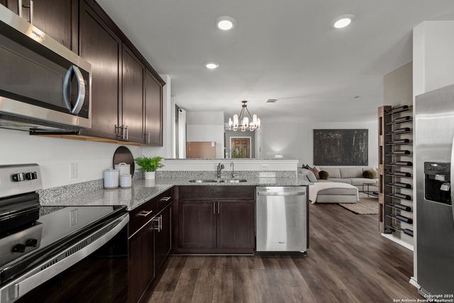 863 Bluegrass Point, New Braunfels, TX 78130