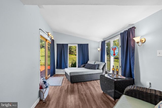 72 POOR FARM RD, Pennington, NJ 08534