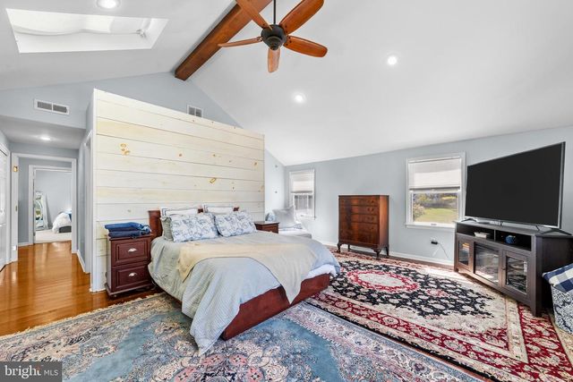 72 POOR FARM RD, Pennington, NJ 08534