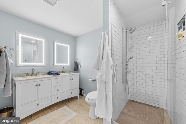 72 POOR FARM RD, Pennington, NJ 08534