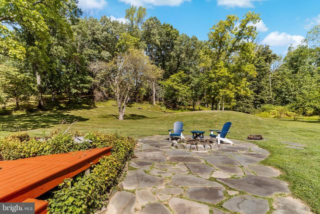 72 POOR FARM RD, Pennington, NJ 08534