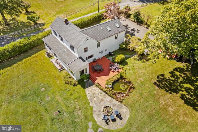 72 POOR FARM RD, Pennington, NJ 08534