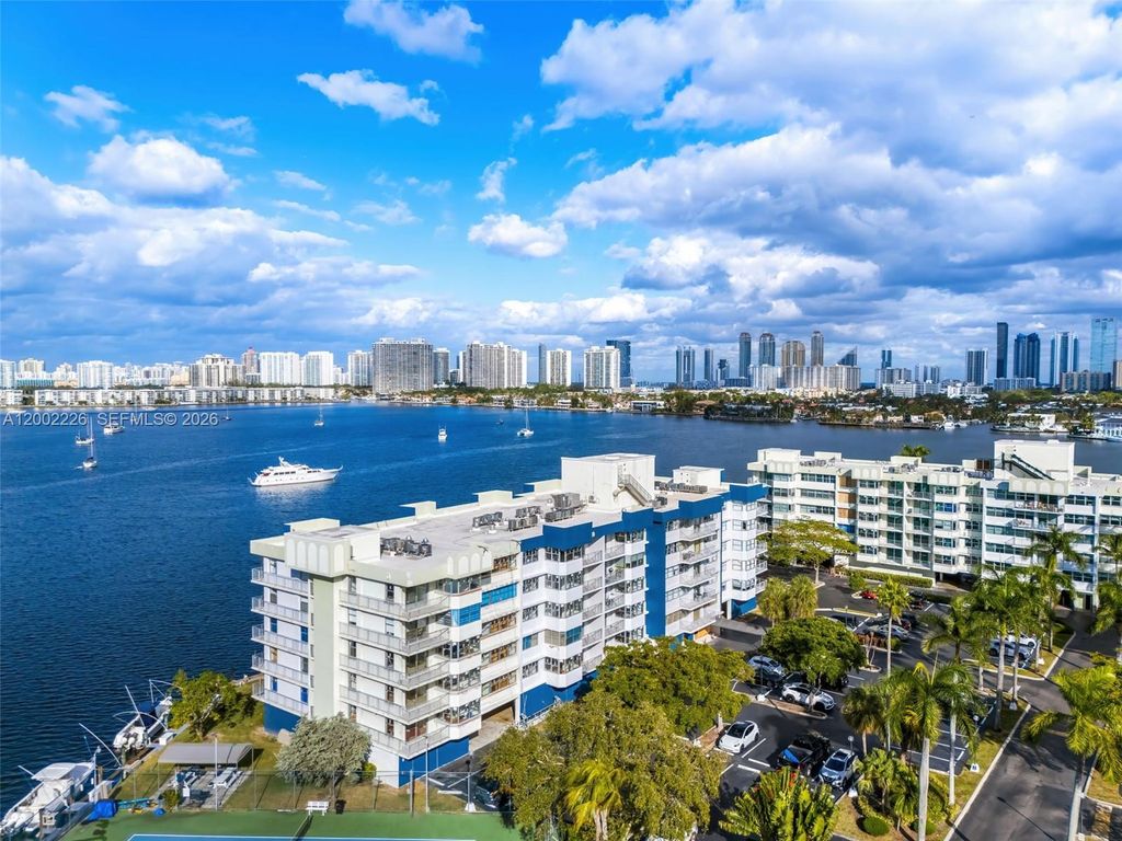 16546 NE 26th Avenue 3J, North Miami Beach, FL 33160