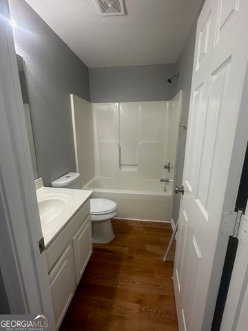 293 Brookview Drive, Riverdale, GA 30274