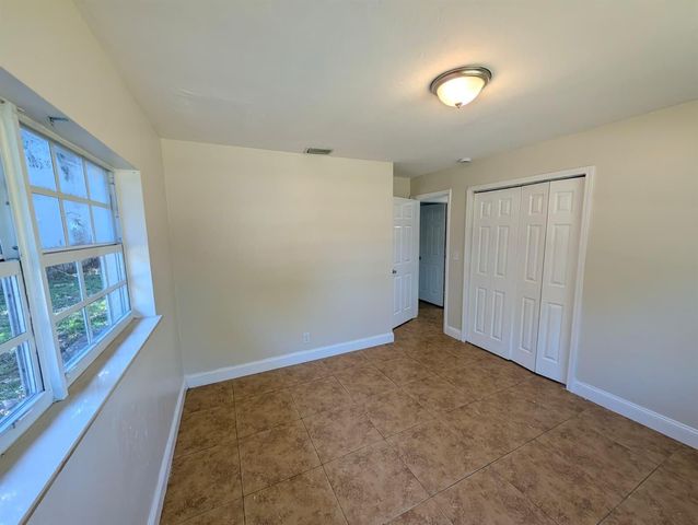 180 Penn Way, Fort Lauderdale, FL 33312