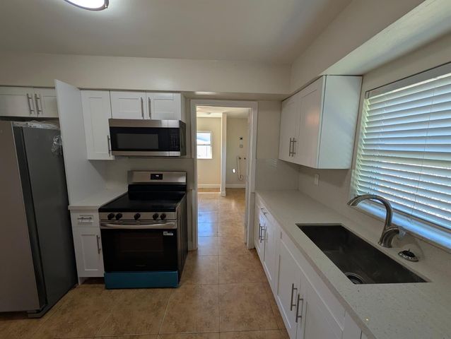 180 Penn Way, Fort Lauderdale, FL 33312