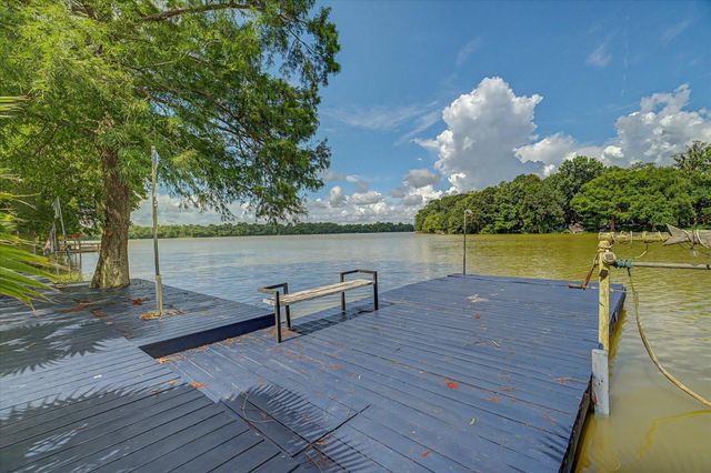 1723 County Road 1333, Liberty, TX 77575