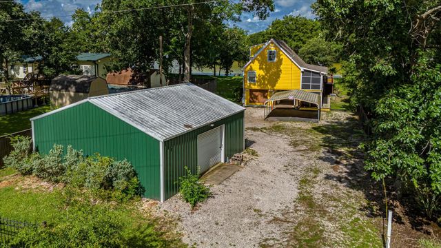 1723 County Road 1333, Liberty, TX 77575