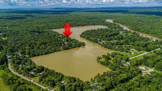 1723 County Road 1333, Liberty, TX 77575