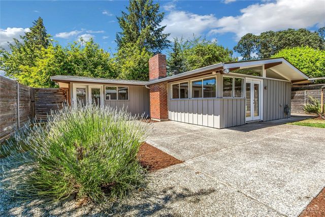 7801 Leschi Road SW, Lakewood, WA 98498