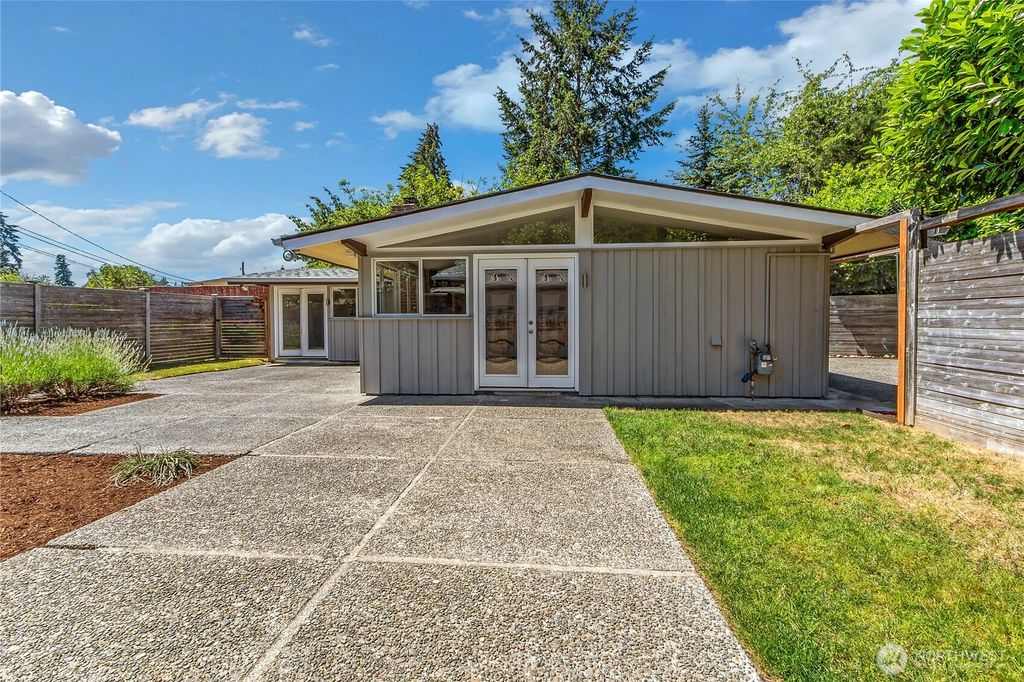 7801 Leschi Road SW, Lakewood, WA 98498