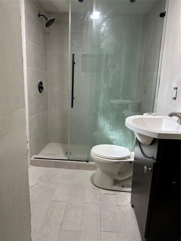 328 W Sherwood Drive, Livingston, TX 77351