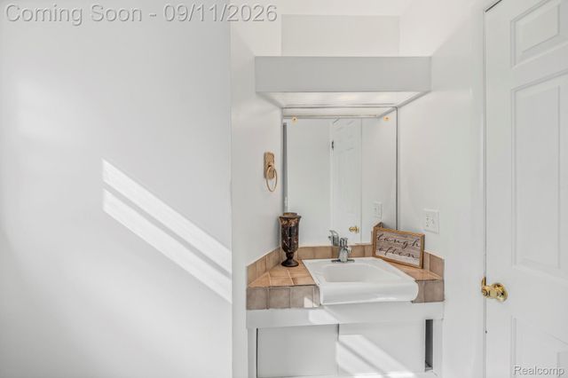 3709 Evergreen Parkway, Flint, MI 48503