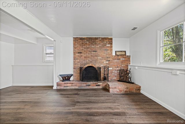 3709 Evergreen Parkway, Flint, MI 48503