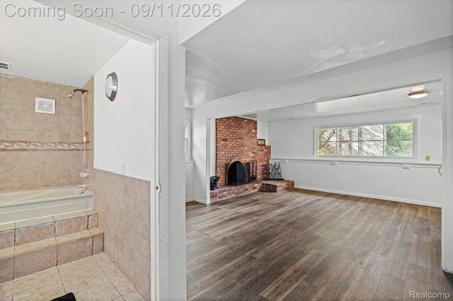3709 Evergreen Parkway, Flint, MI 48503