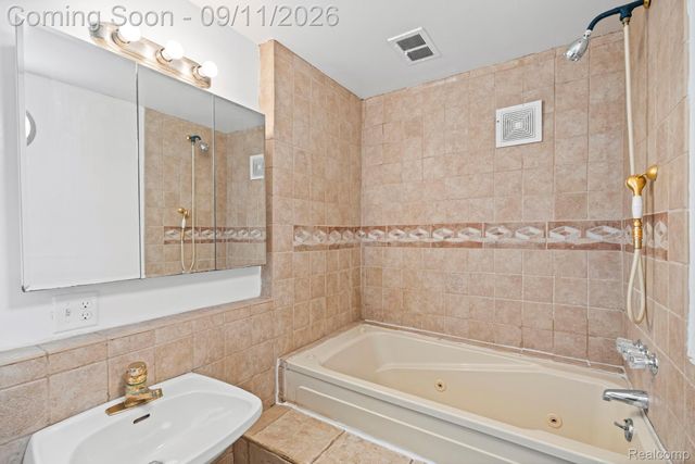 3709 Evergreen Parkway, Flint, MI 48503