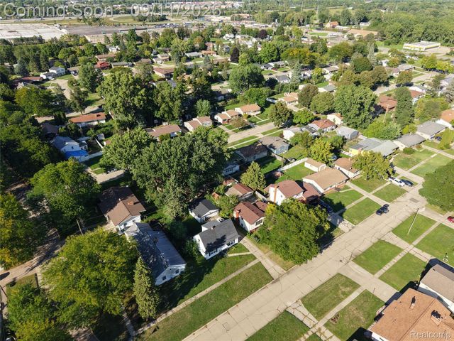 3709 Evergreen Parkway, Flint, MI 48503