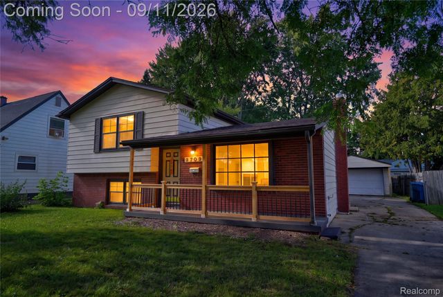 3709 Evergreen Parkway, Flint, MI 48503